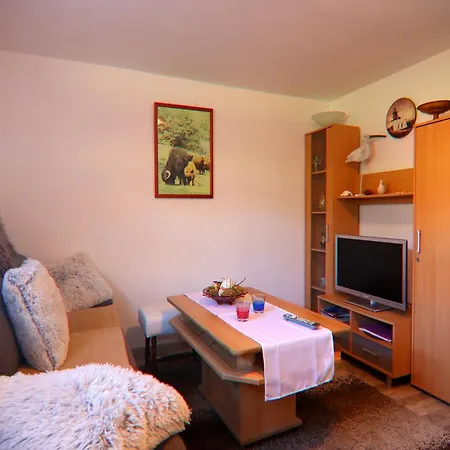 דירה Cozy With Garden, Cleaning Included