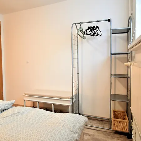 דירה Cozy With Garden, Cleaning Included *